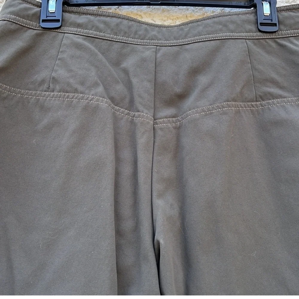 Mountain hardwear Men's Green Nylon Cargo Hiking Short Size M